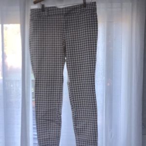 Brand new Old Navy Pixie pants (14)